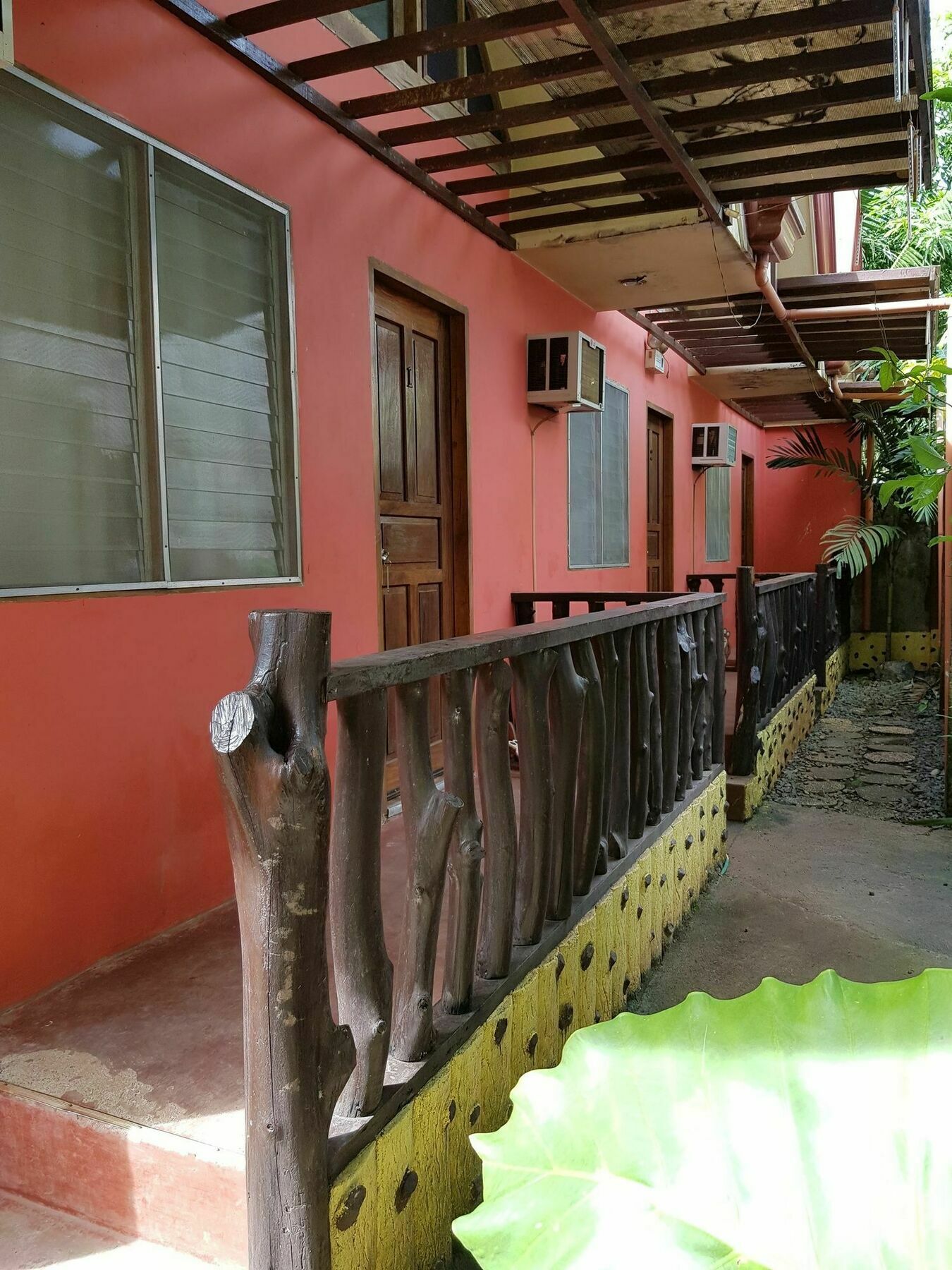 Villa Saturnina Puerto Princesa Ngoại thất bức ảnh